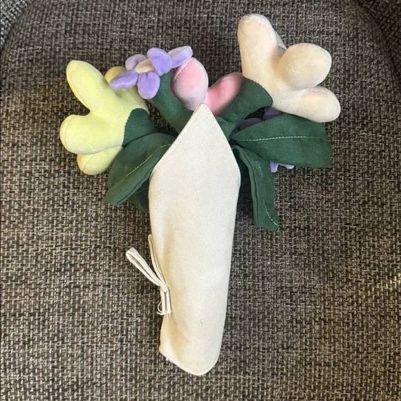 Jellycat Bouquet of Flowers - Picture 3 of 6